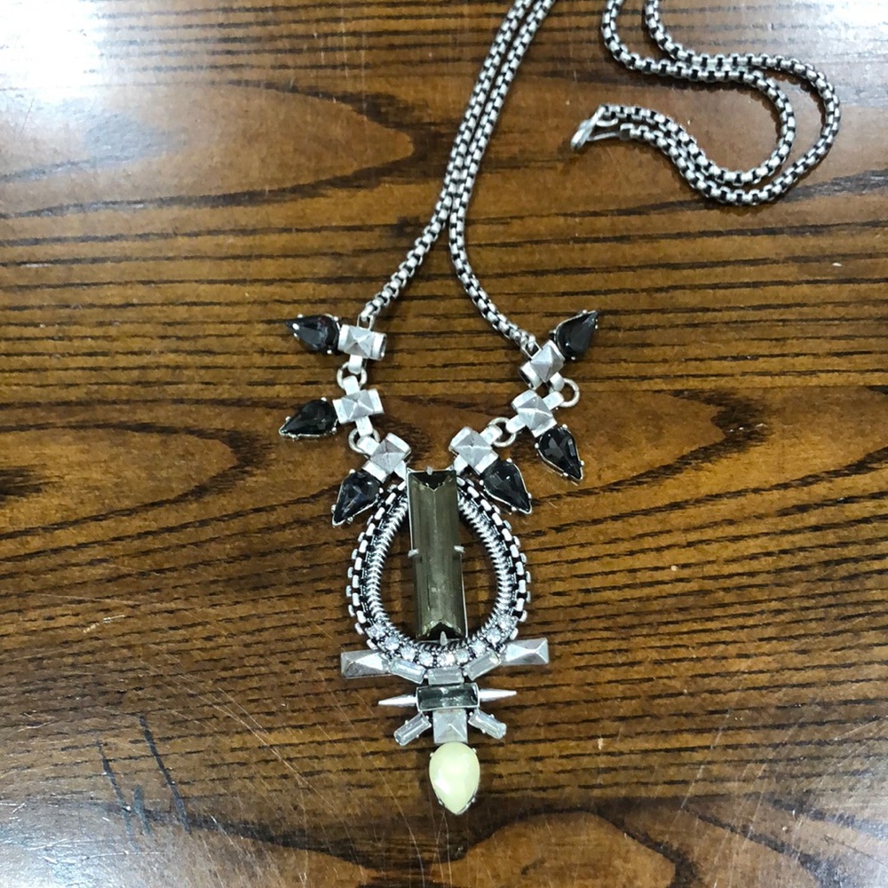Stella and dot necklace